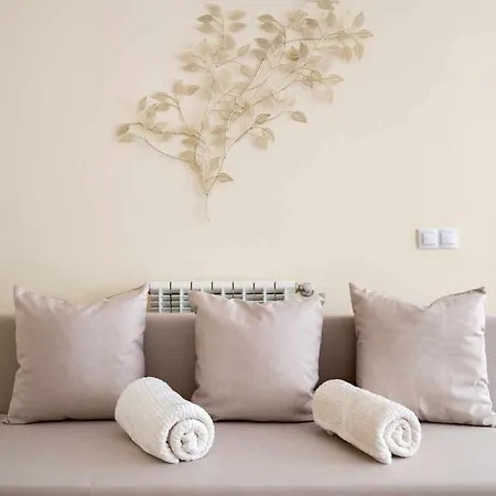Apartment Peroneros Margas *